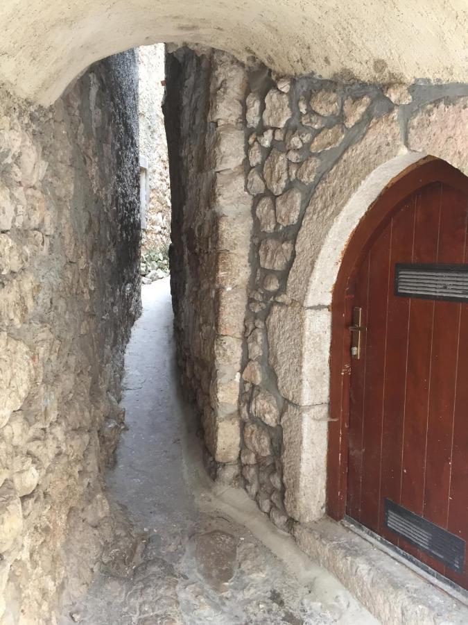 Romantic Stone House In Historic Center Of *